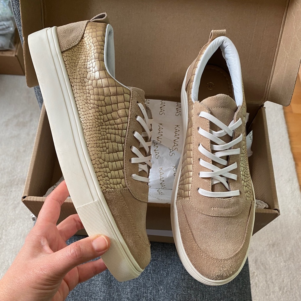 KAANAS Textured Leather Suede Lace Up Sneakers